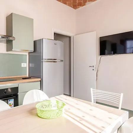 Letizia Apartment *