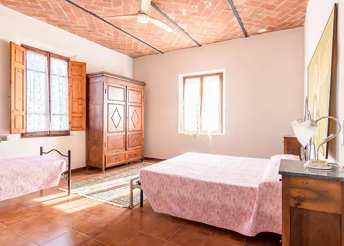 Letizia フォイアーノ・デッラ・キアーナ